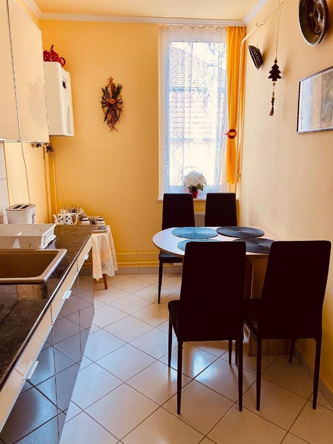Victoria Apartman Егер Екстериор снимка
