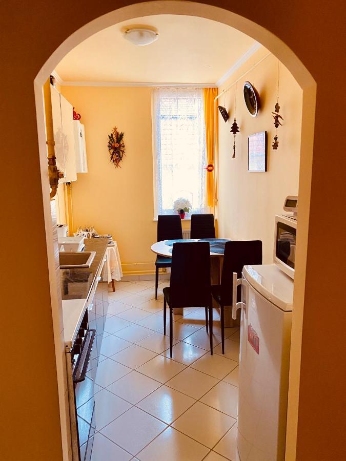 Victoria Apartman Егер Екстериор снимка